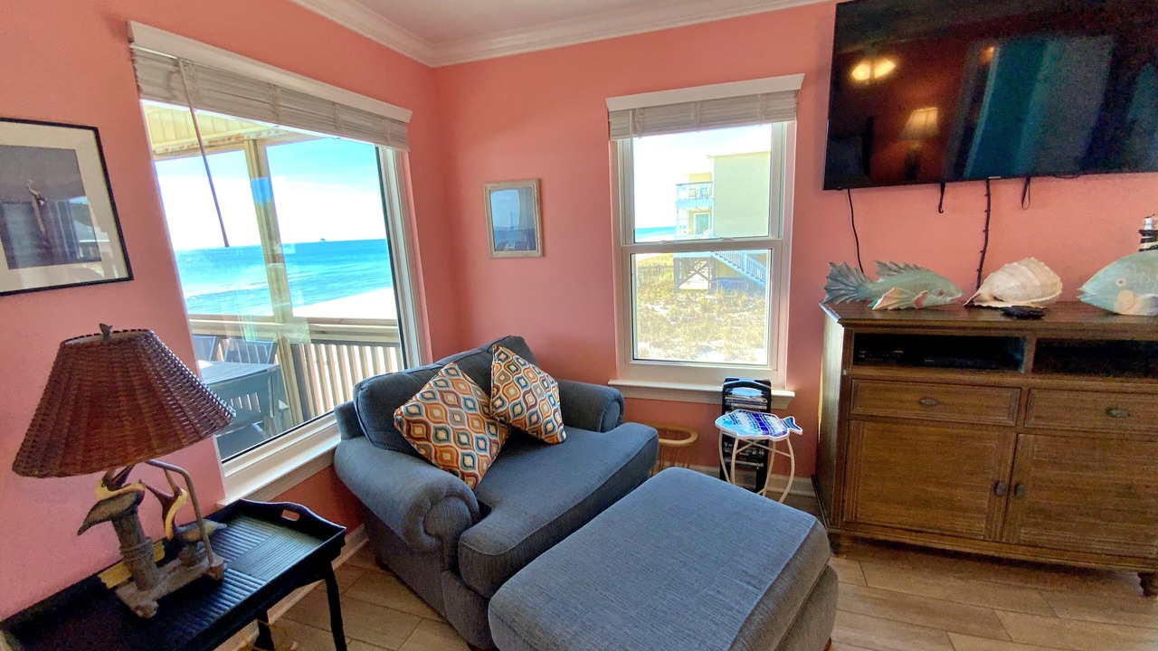 Photo of Livingroom in Surf Side Shores