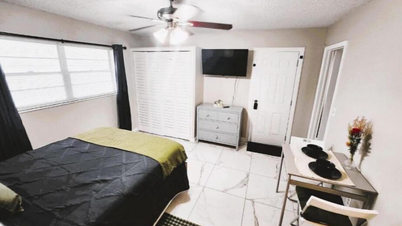 Photo of Bedroom in Lake Magdalene