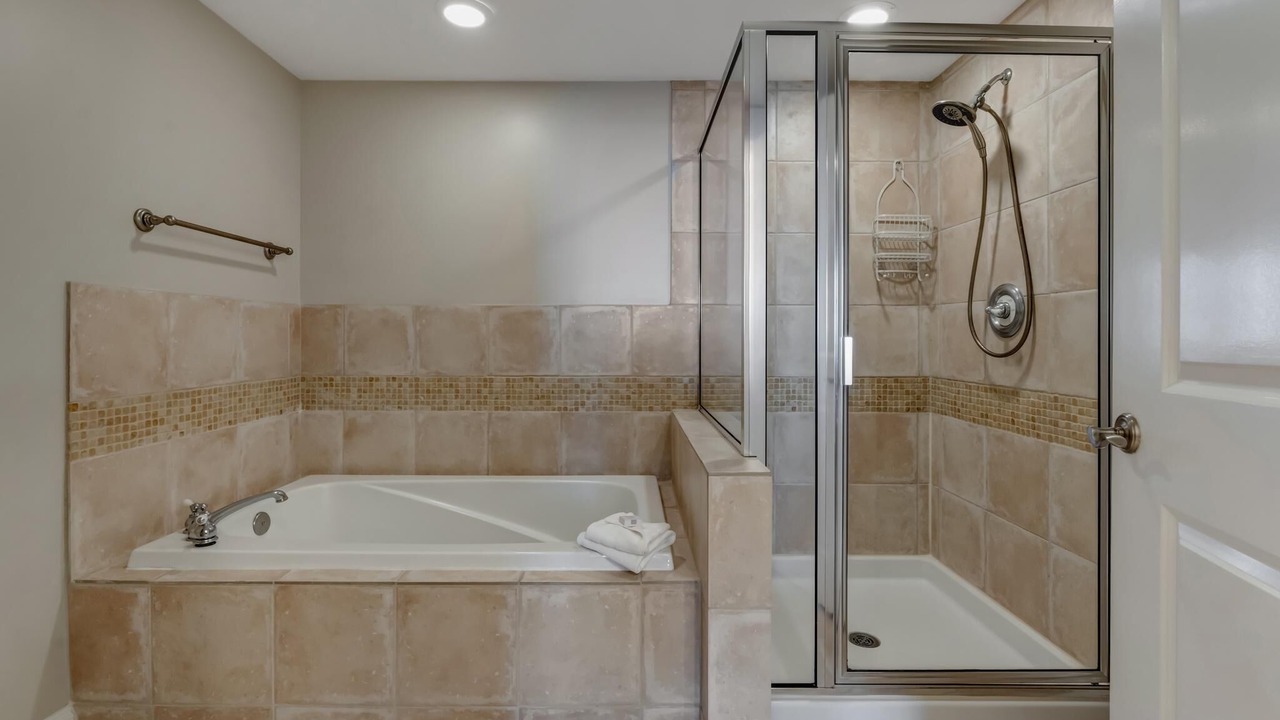 Photo of Bathroom in Baytowne Wharf