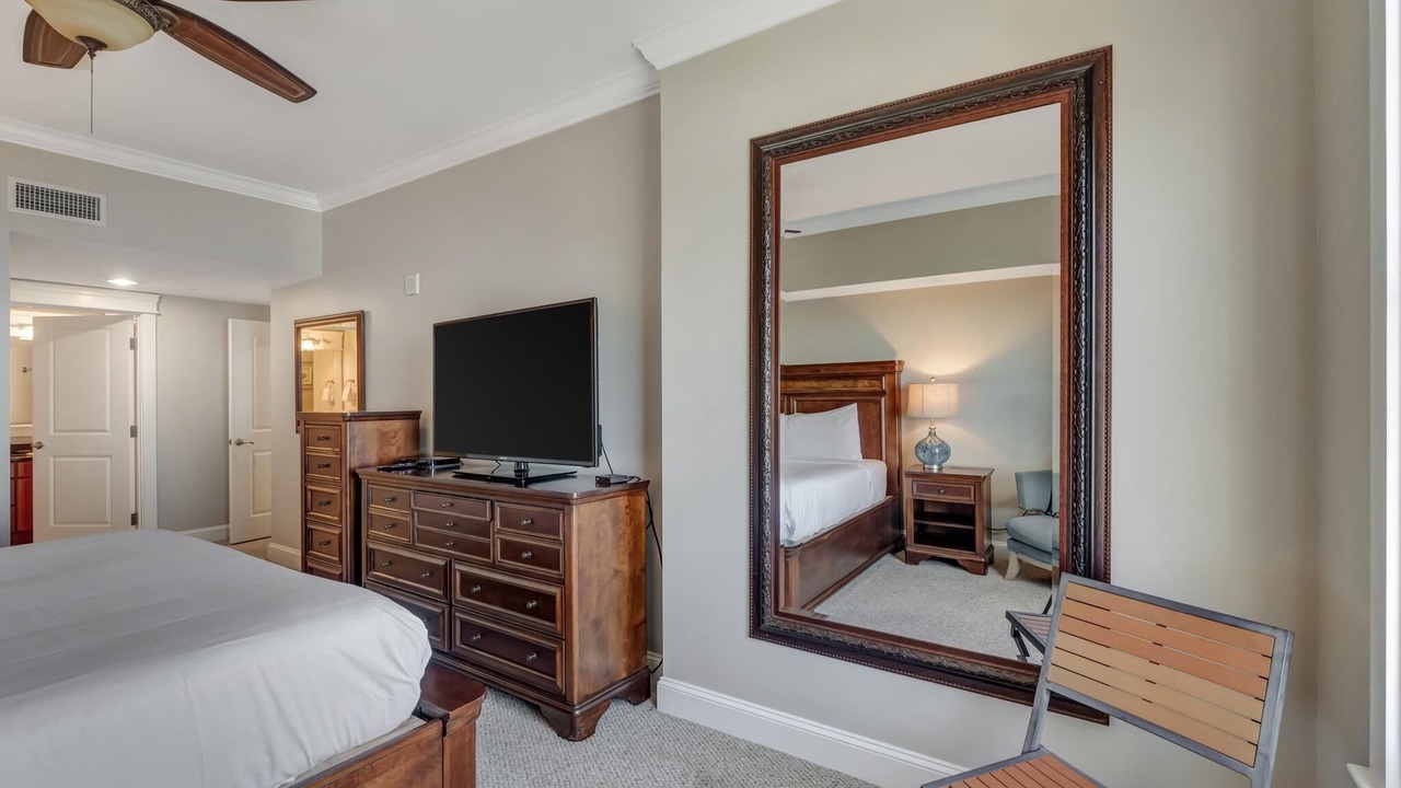 Photo of Bedroom in Baytowne Wharf