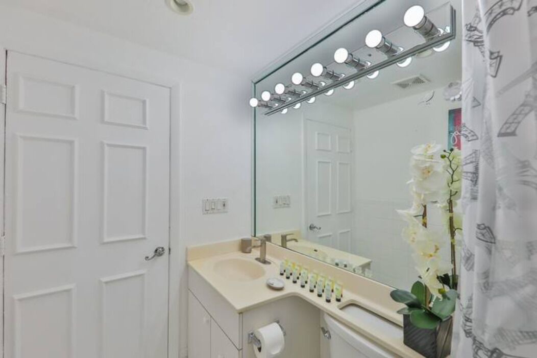 Photo of Bathroom in Royal Poinciana
