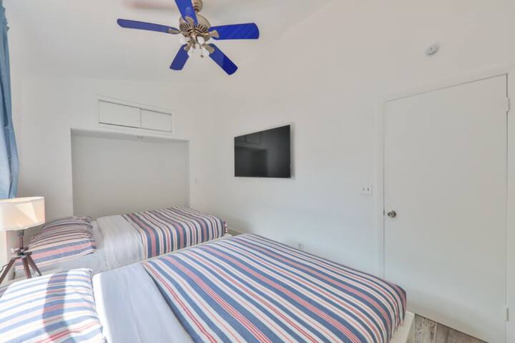 Photo of Bedroom in Royal Poinciana