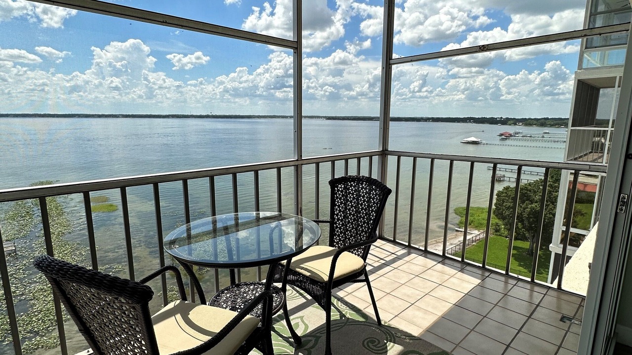 Photo of Patio Balcony in Sebring