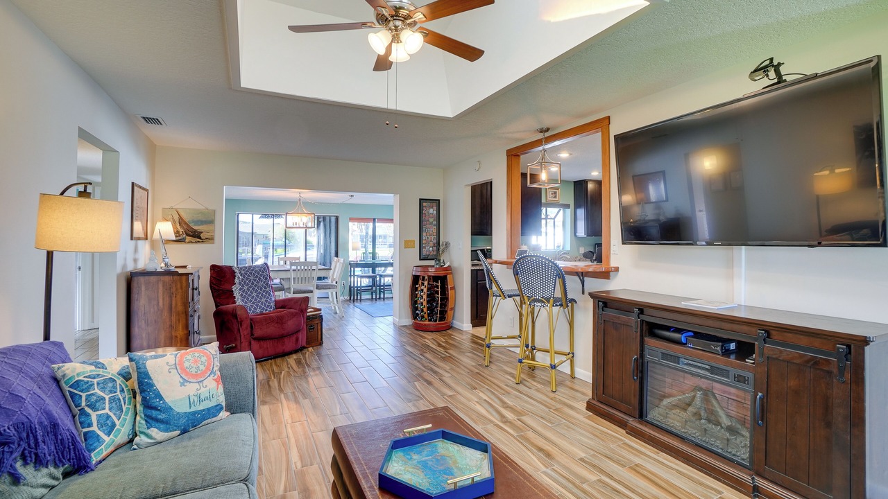 Photo of Livingroom in Bay Crest Park