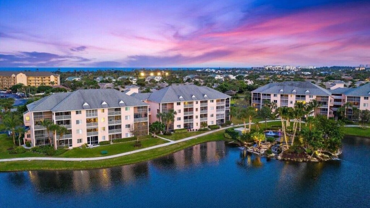 Photo of Outdoor in Jupiter Bay