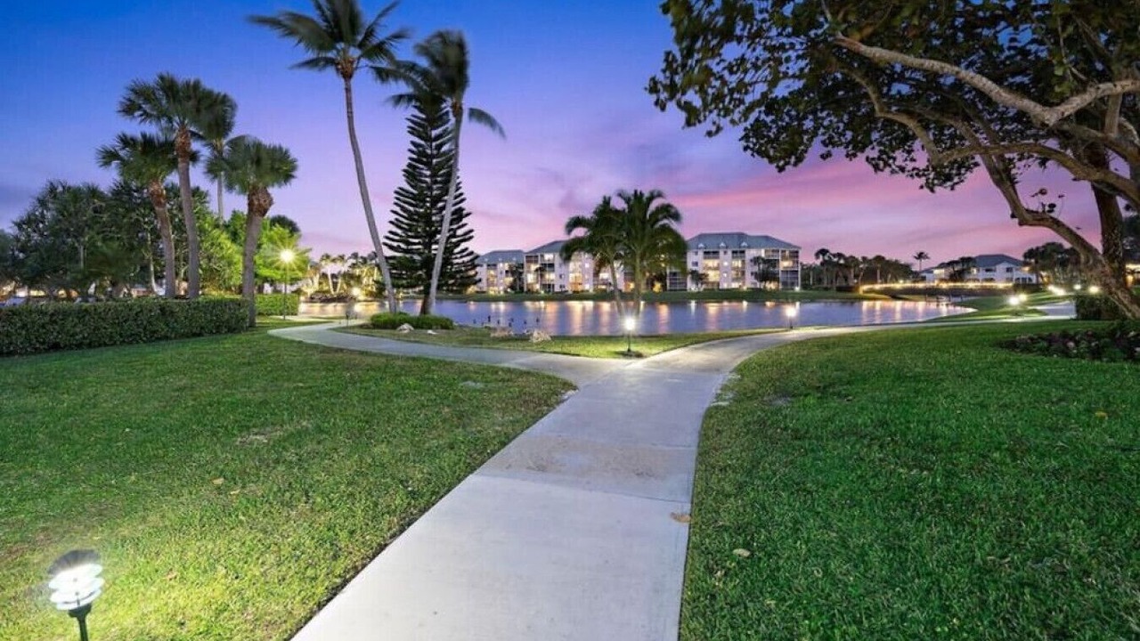 Photo of Outdoor in Jupiter Bay