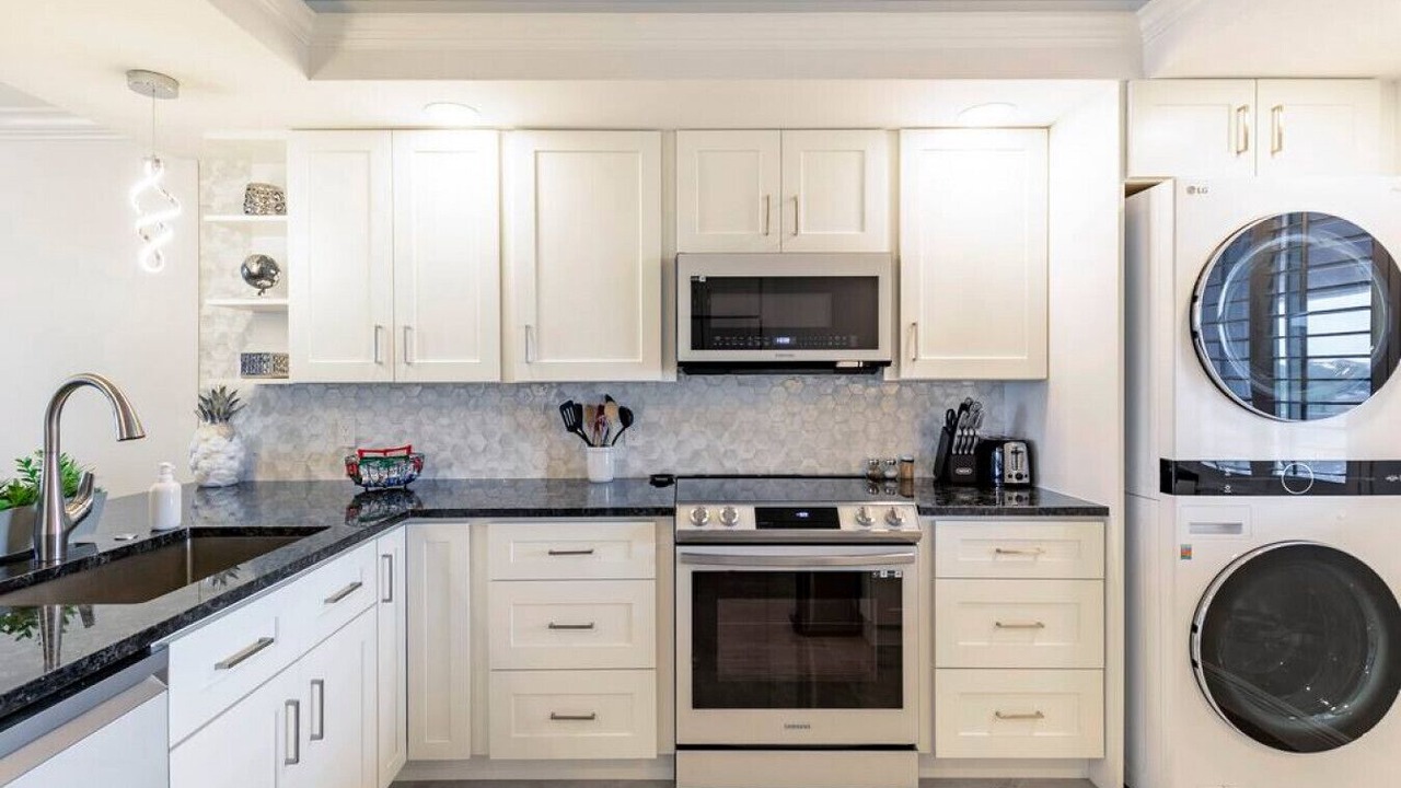 Photo of Kitchen in Jupiter Bay