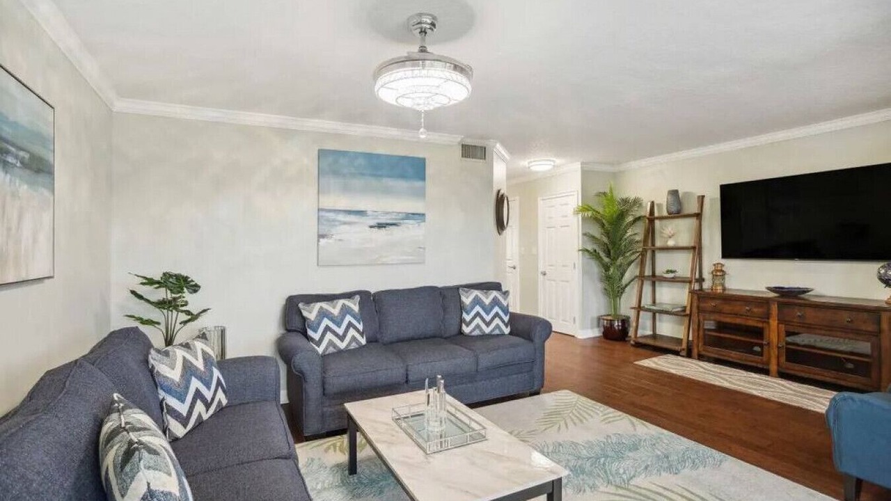 Photo of Livingroom in Jupiter Bay