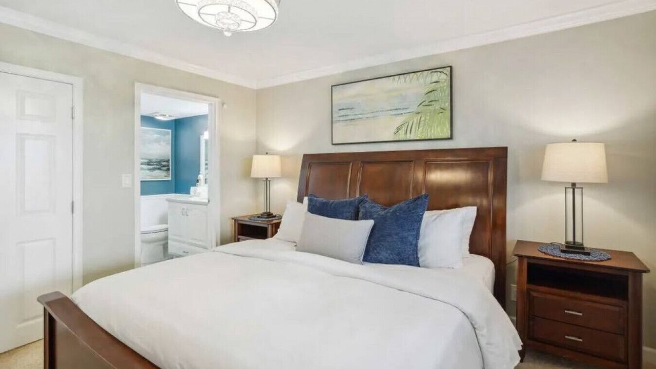 Photo of Bedroom in Jupiter Bay