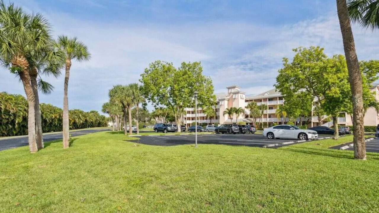 Photo of Outdoor in Jupiter Bay