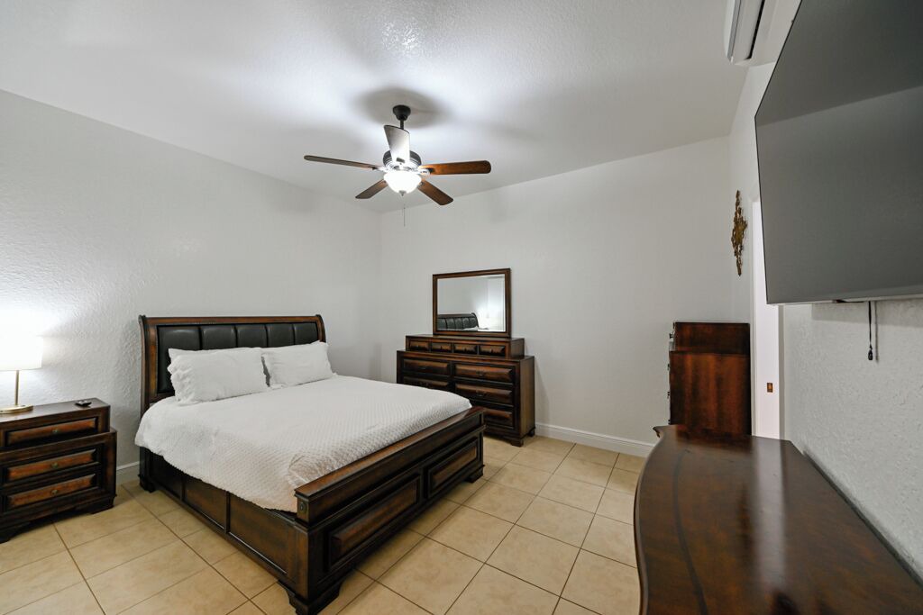 Photo of Bedroom in Limona Improvement