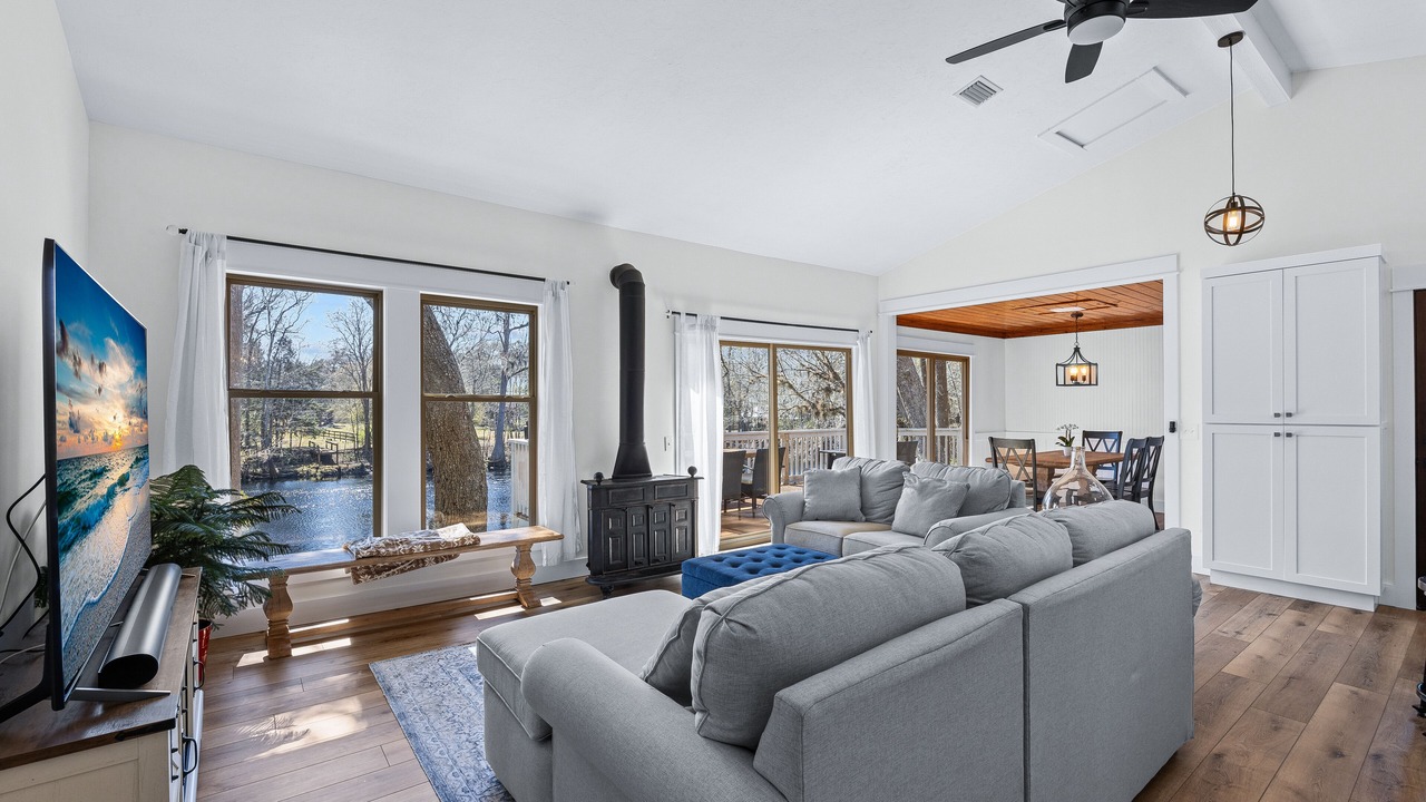 Photo of Livingroom in Fort White