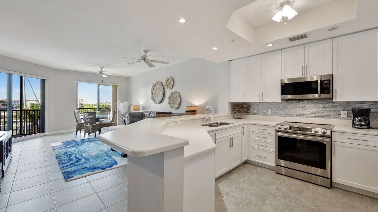 Photo of Kitchen in Cape Harbour