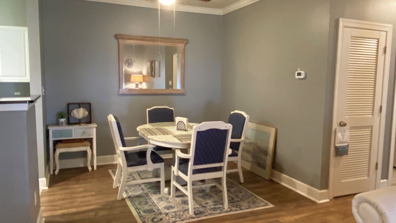 Photo of Livingroom in Foley
