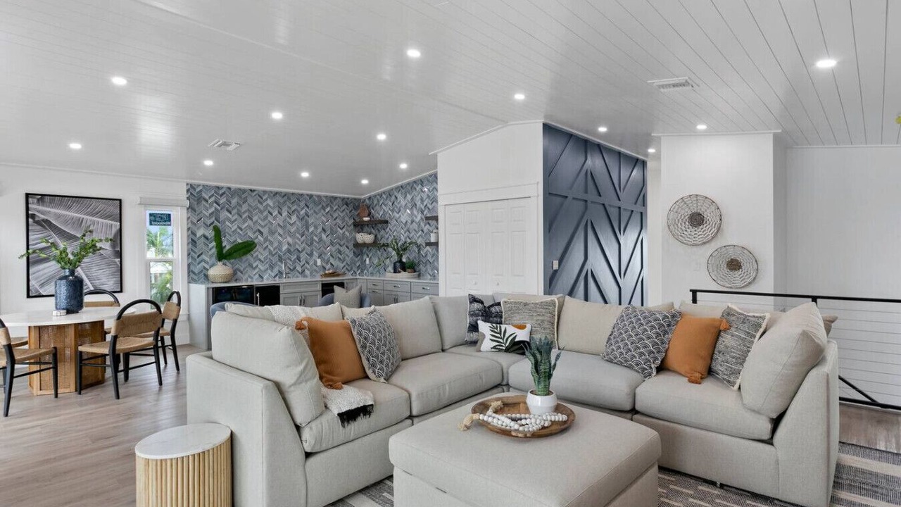 Photo of Livingroom in Bradenton Beach