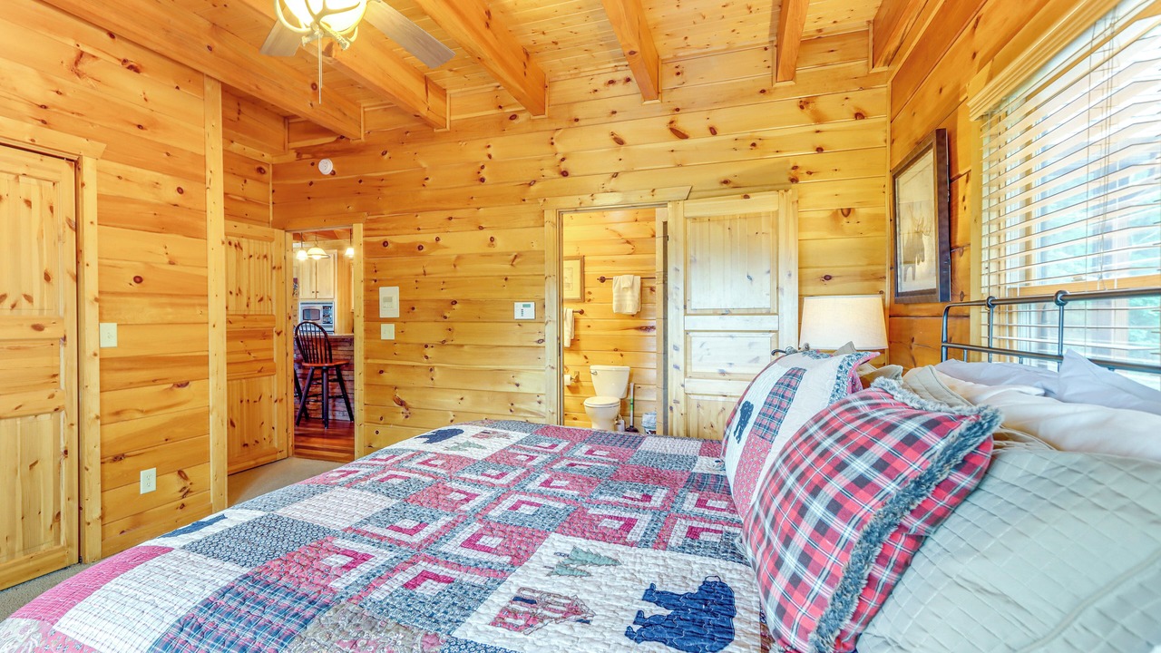 Photo of Bedroom in Mineral Bluff