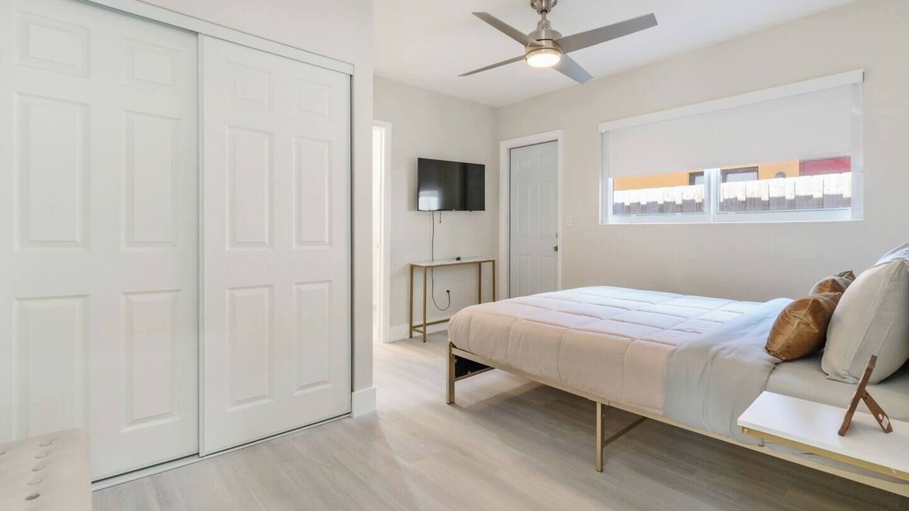 Photo of Bedroom in Lake Ridge