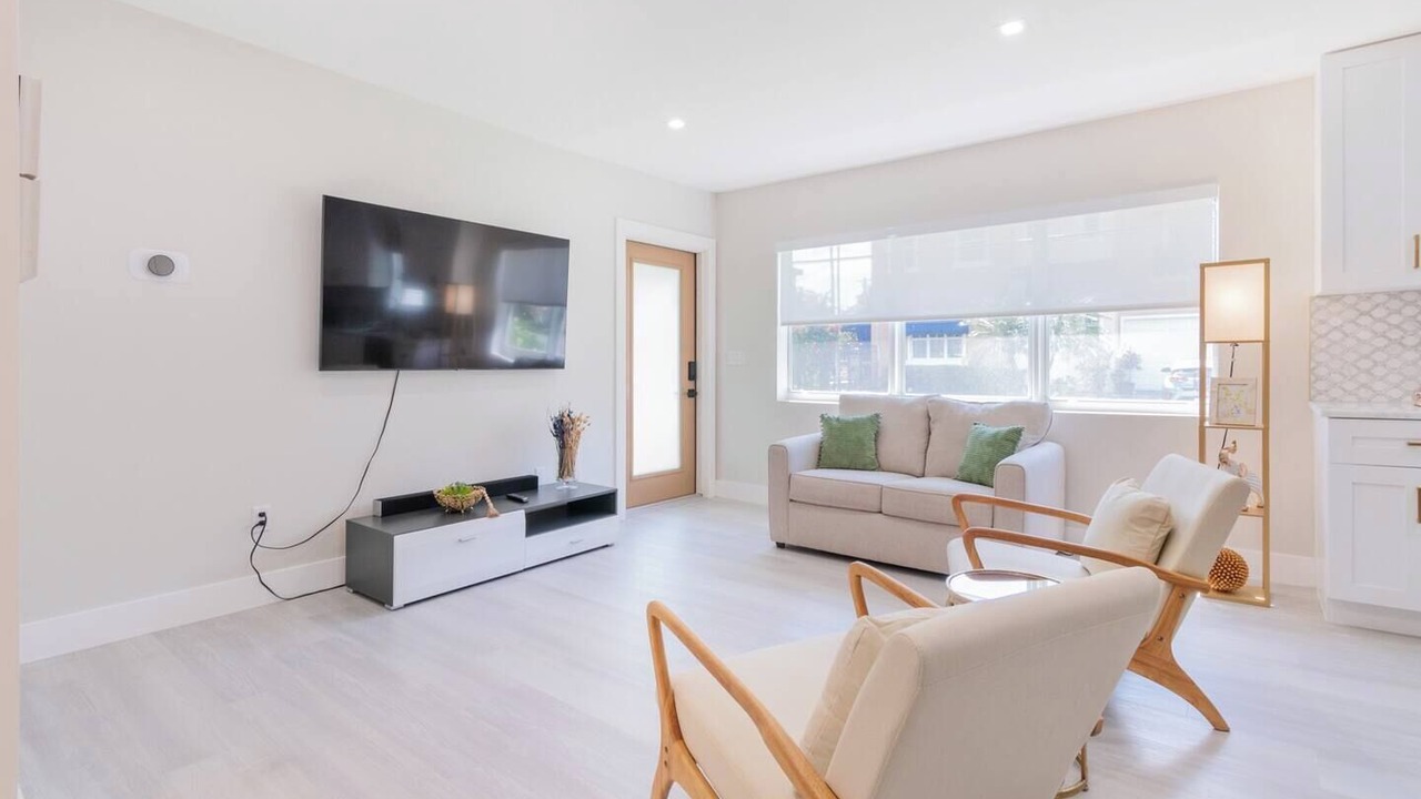 Photo of Livingroom in Lake Ridge