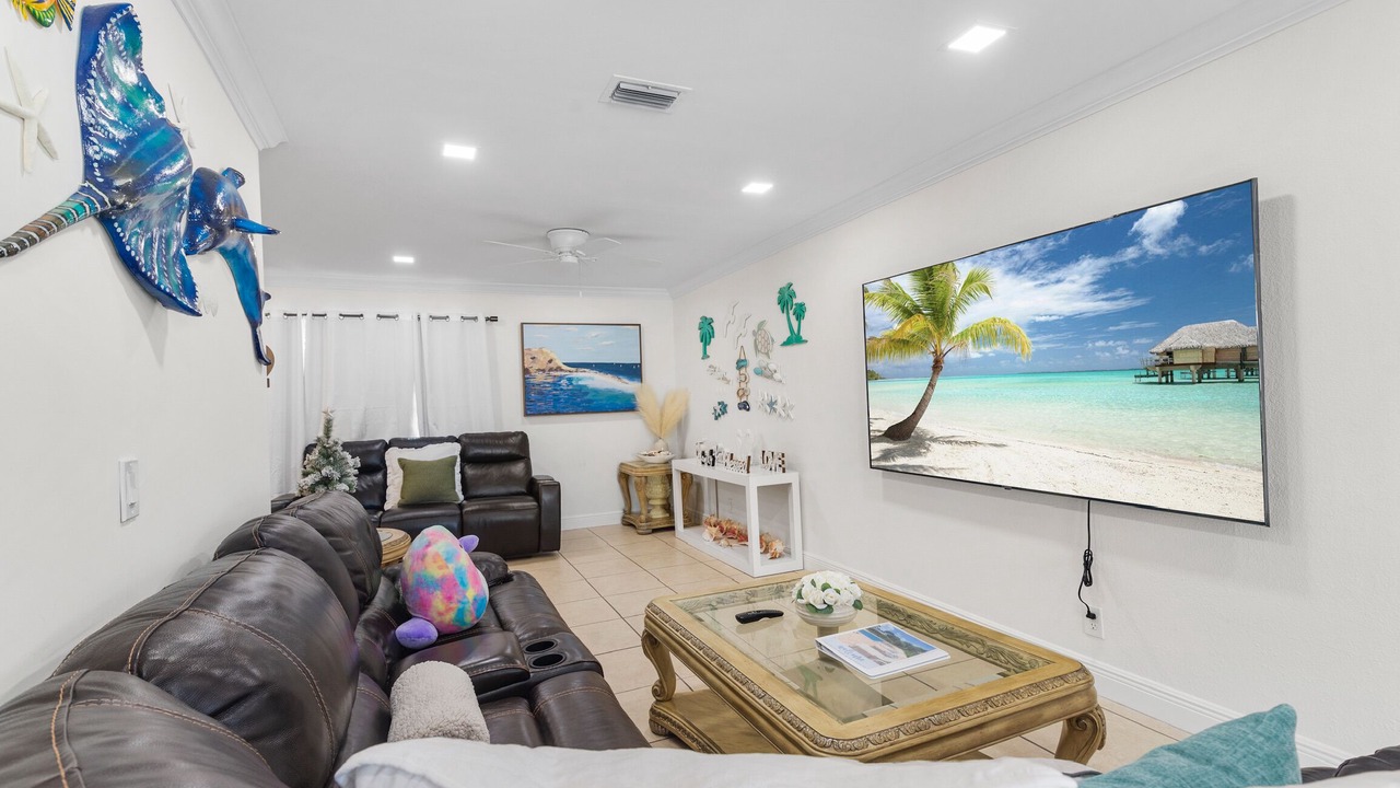 Photo of Livingroom in Hunt Club