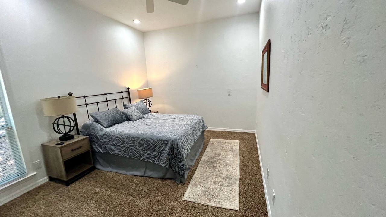 Photo of Bedroom in Haile Plantation