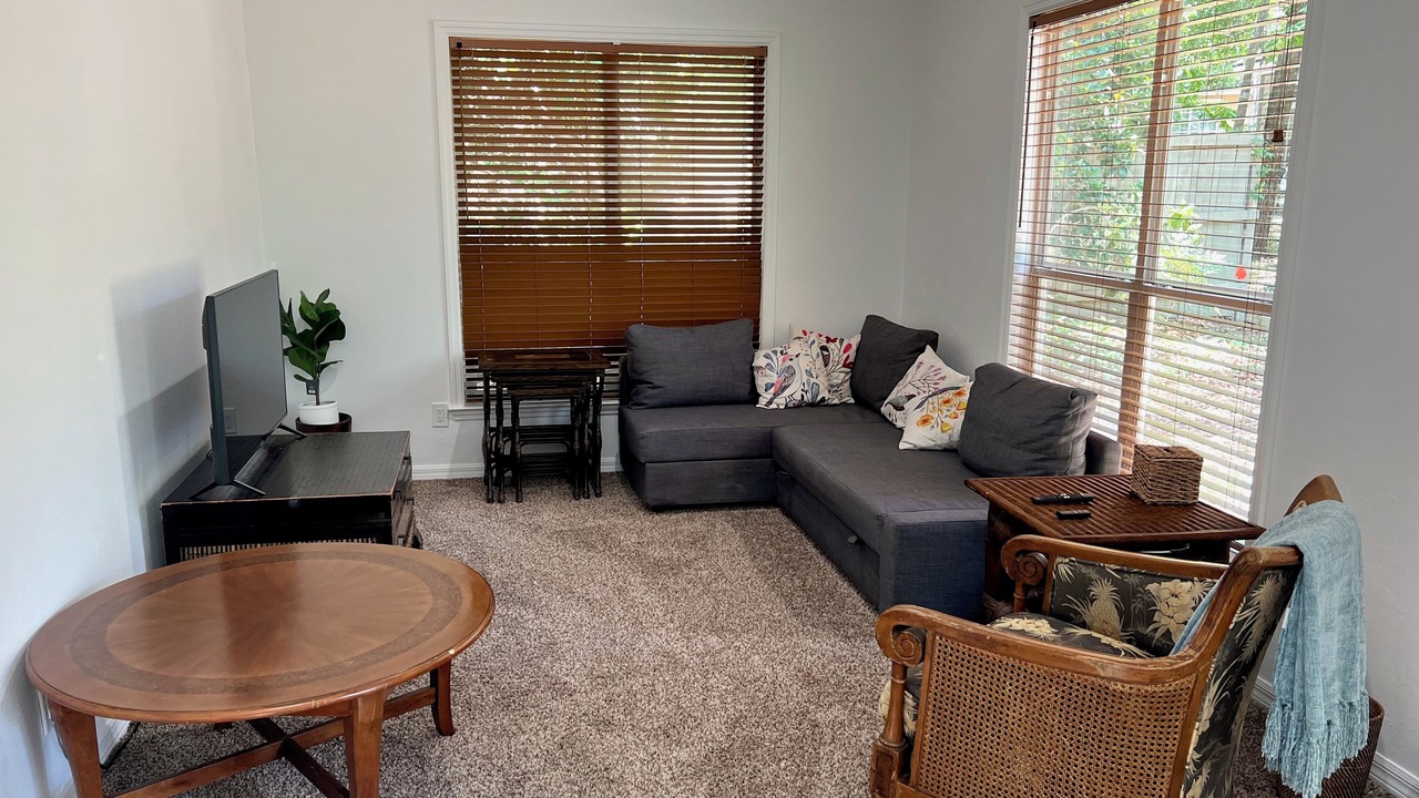 Photo of Livingroom in Haile Plantation