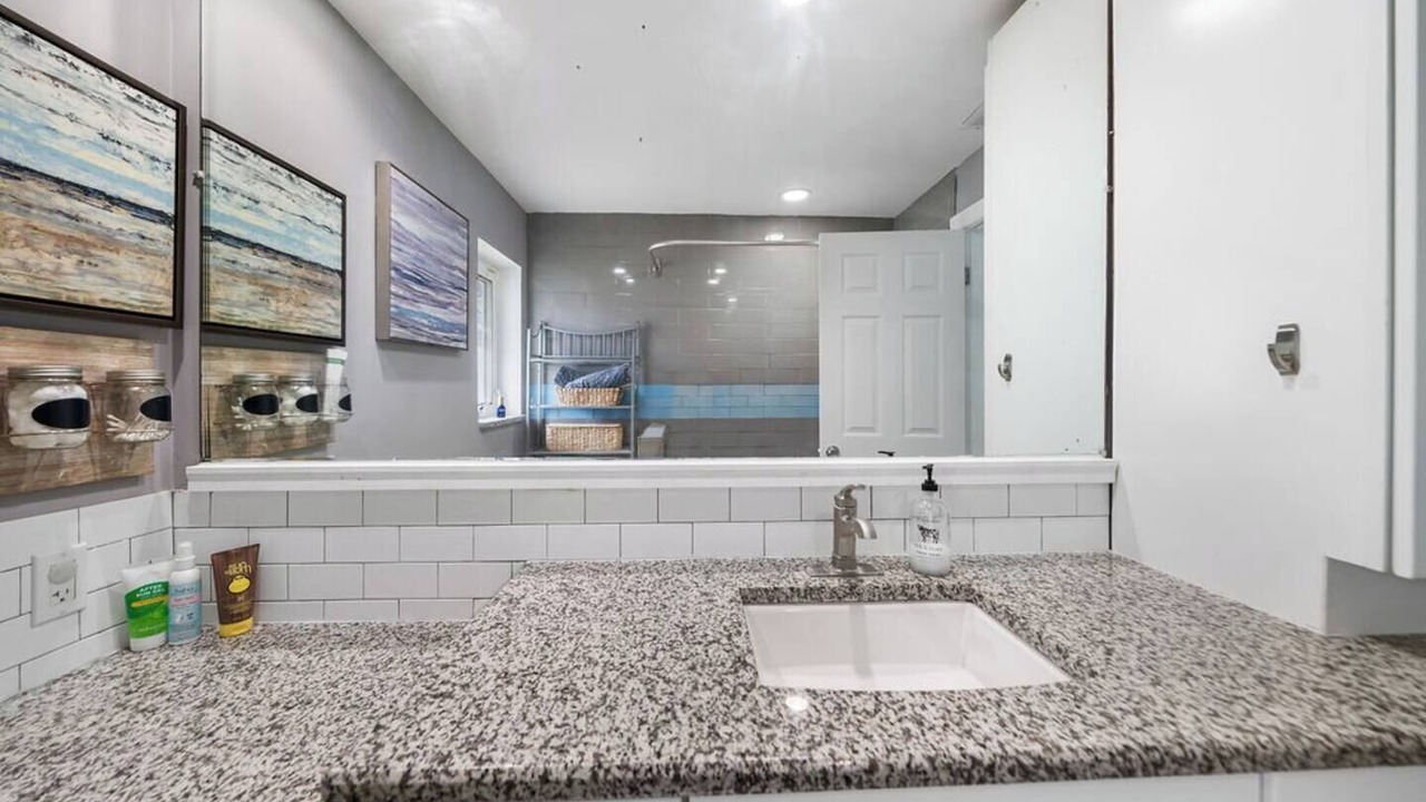 Photo of Bathroom in Hunt Club
