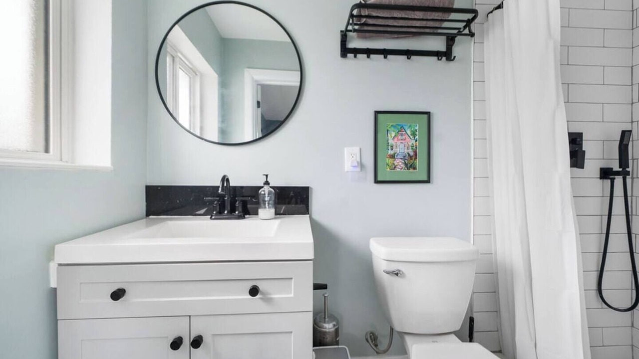 Photo of Bathroom in Hunt Club