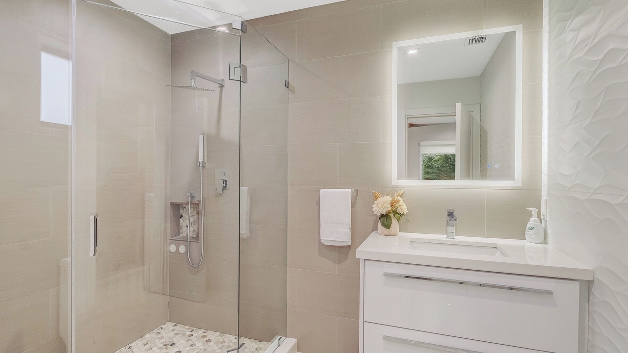 Photo of Bathroom in Miami Springs