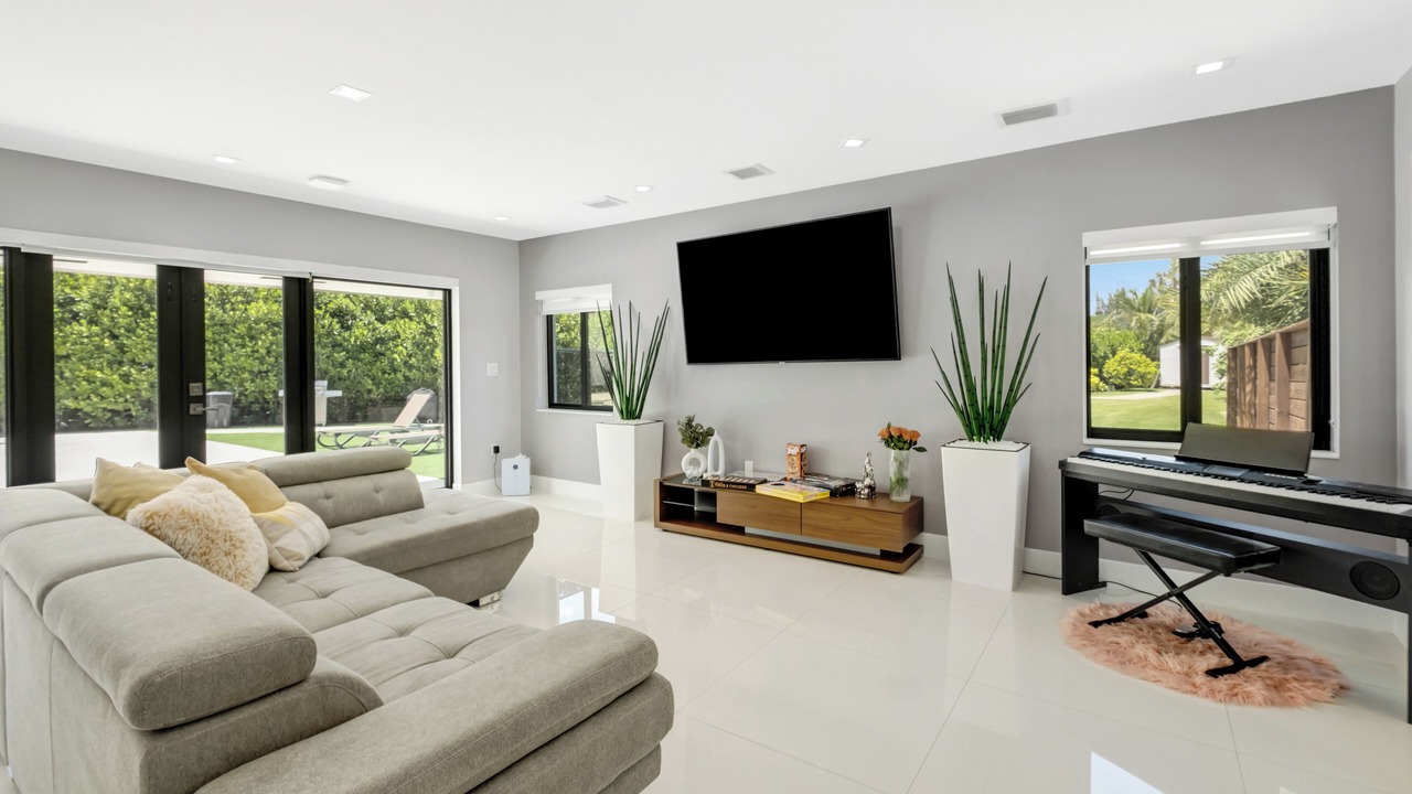 Photo of Livingroom in Miami Springs