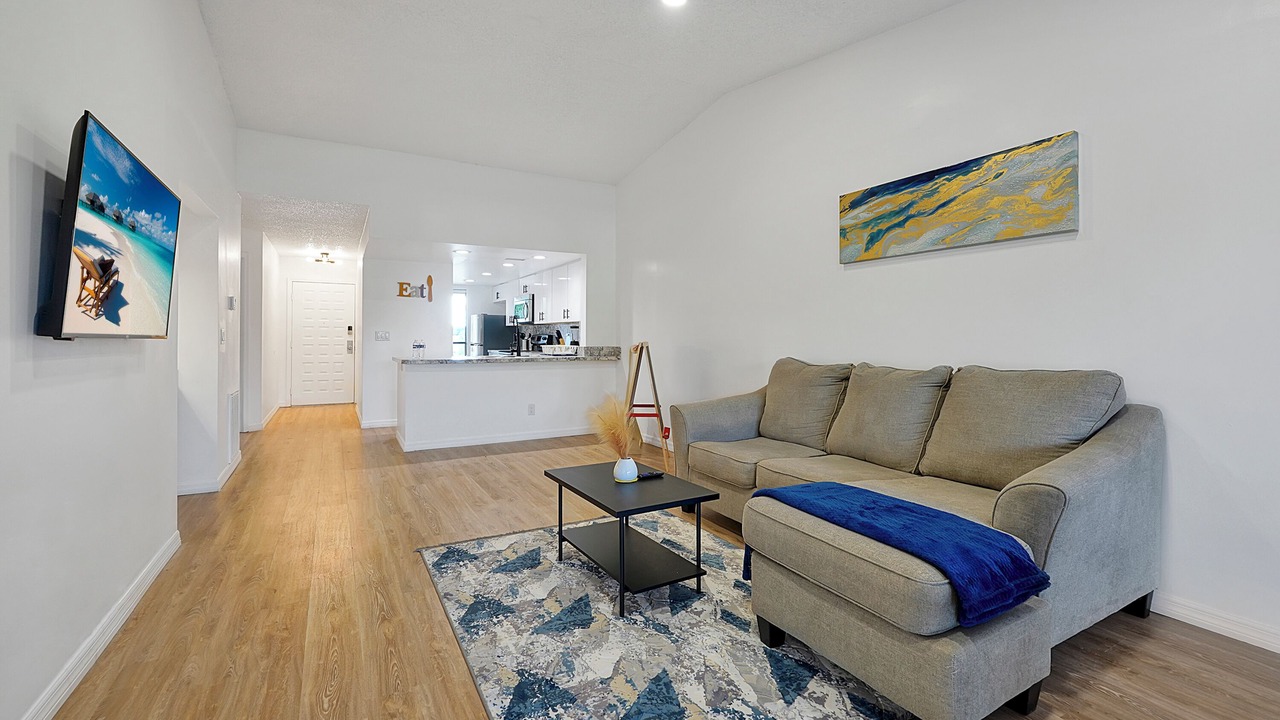 Photo of Livingroom in Oak Ridge