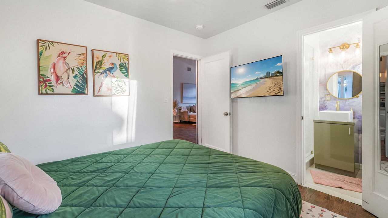 Photo of Bedroom in Miami Shores