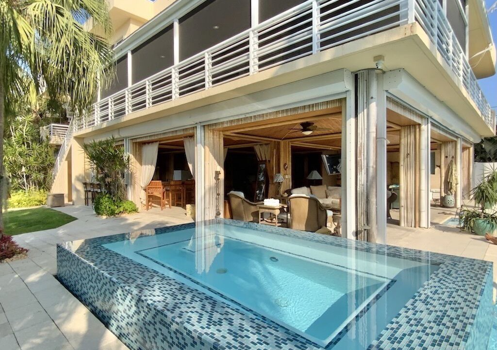 Photo of Patio Balcony in Venetian Shores