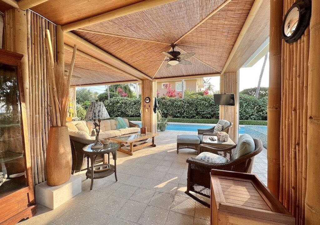 Photo of Patio Balcony in Venetian Shores