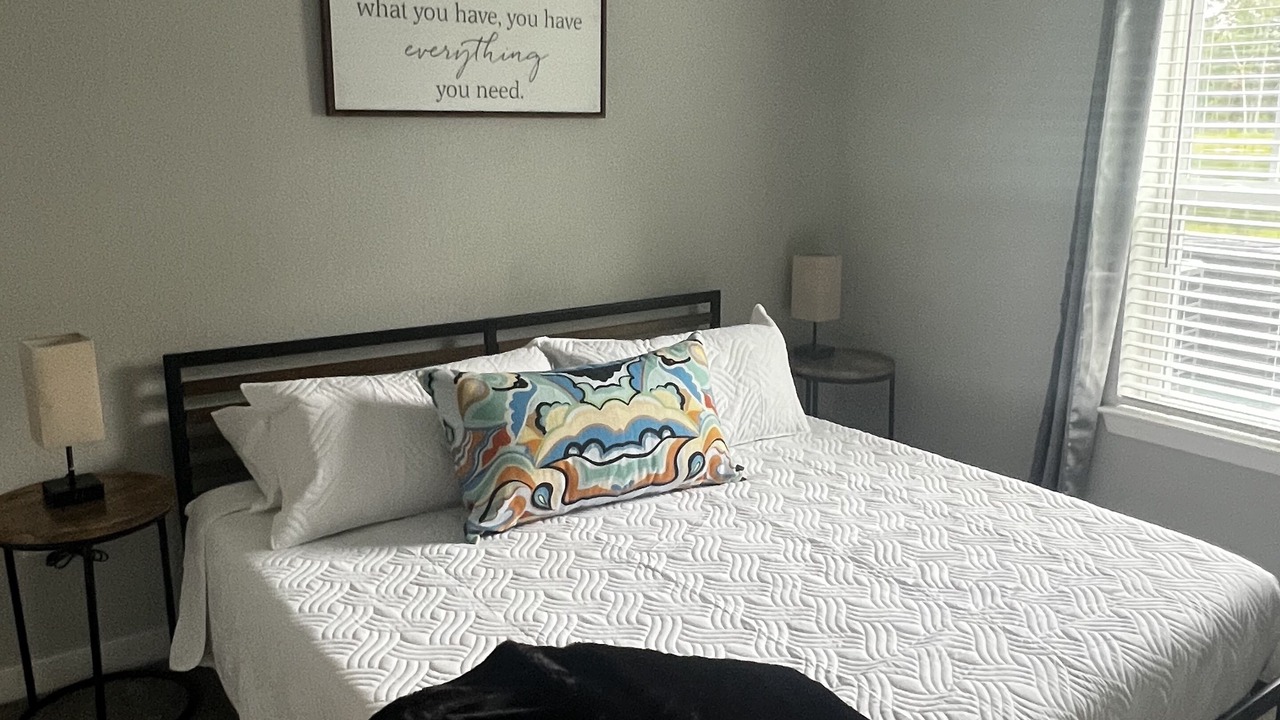 Photo of Bedroom in Doctors Inlet