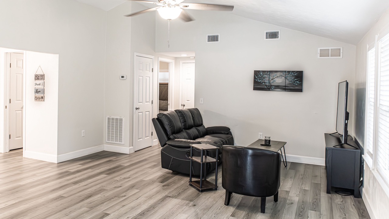 Photo of Livingroom in High Springs