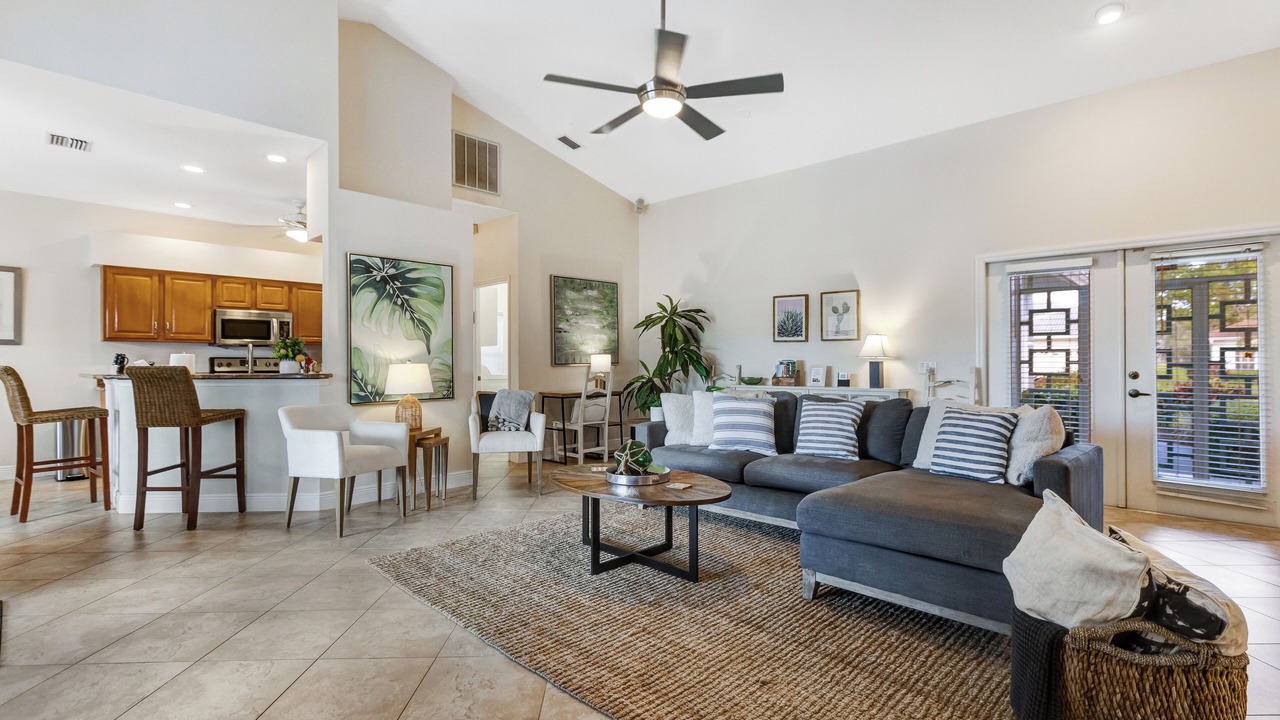 Photo of Livingroom in Falcons Glen