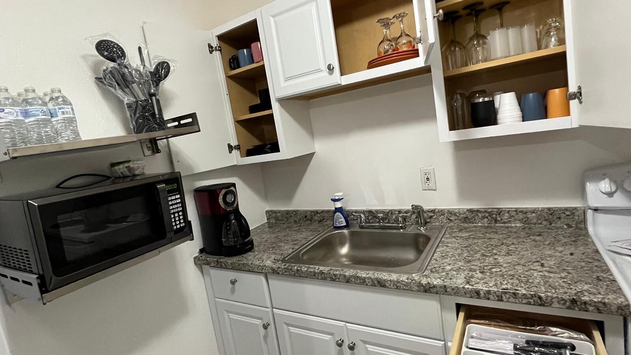 Photo of Kitchen in Lauderhill