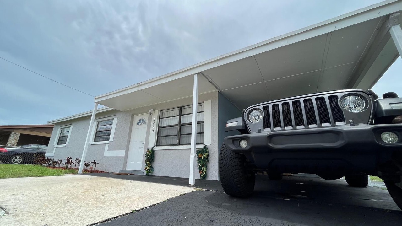 Photo of Outdoor in Lauderhill