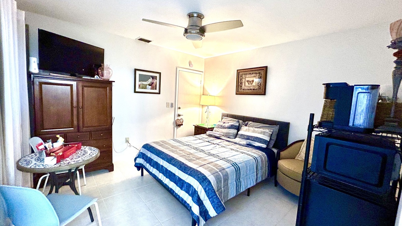 Photo of Bedroom in Cypress Point