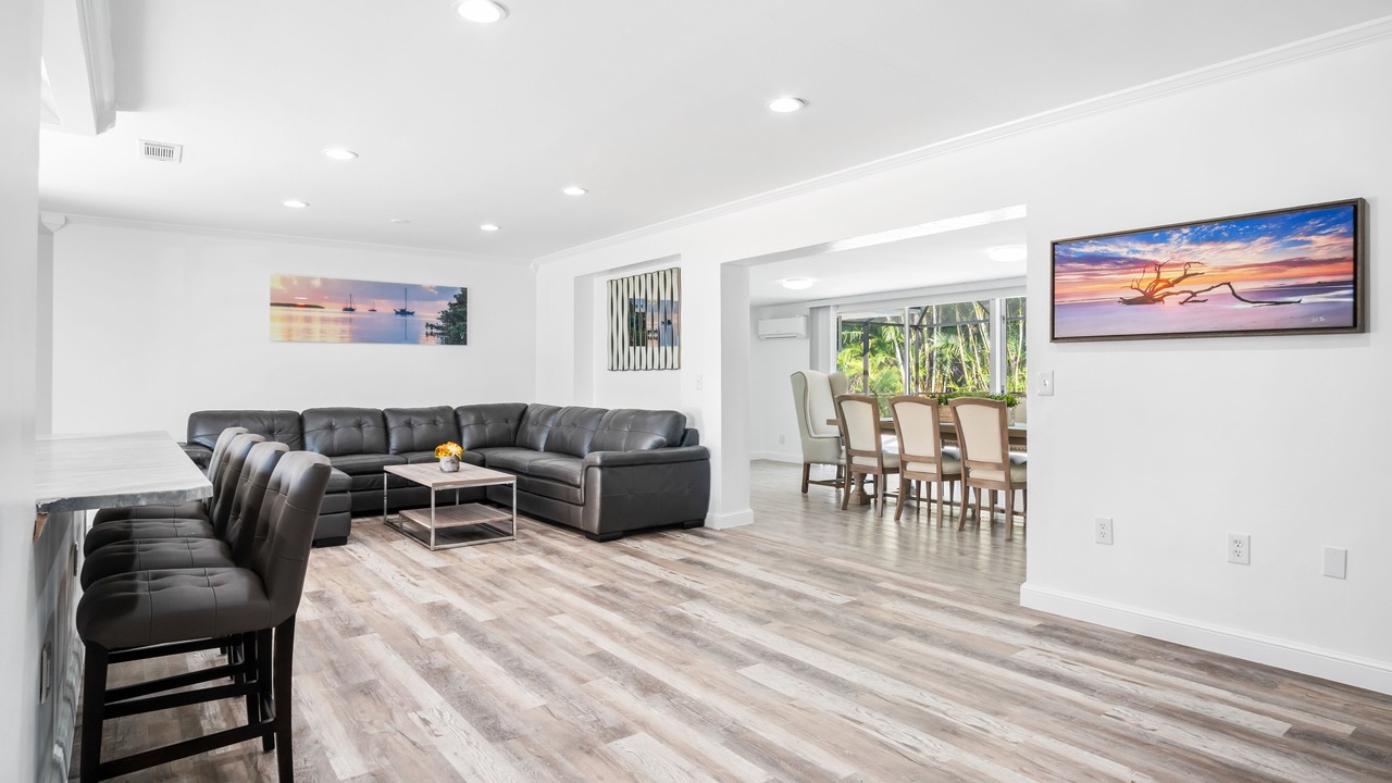 Photo of Livingroom in Palm River Estates