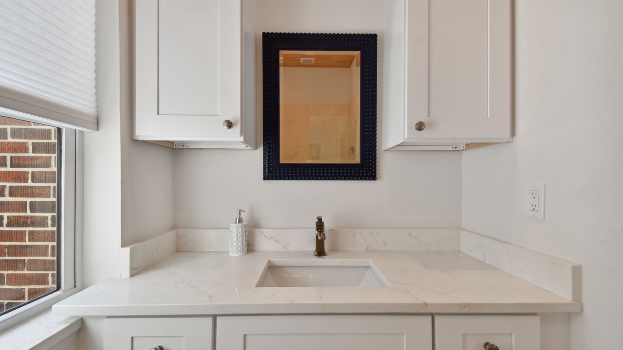 Photo of Bathroom in Crescent Heights