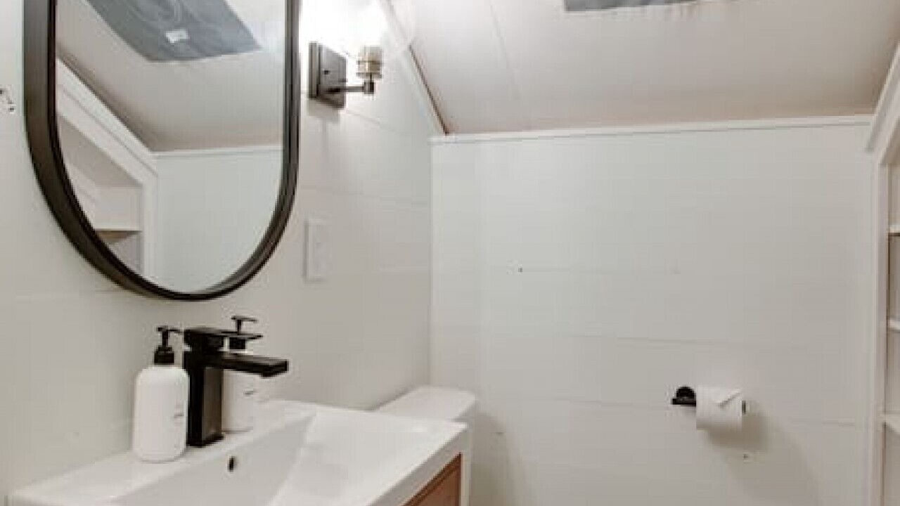 Photo of Bathroom in Groveoak