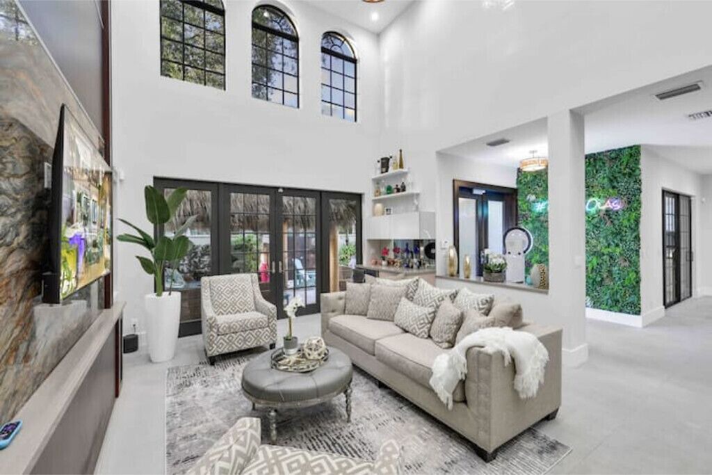 Photo of Livingroom in Colee Hammock