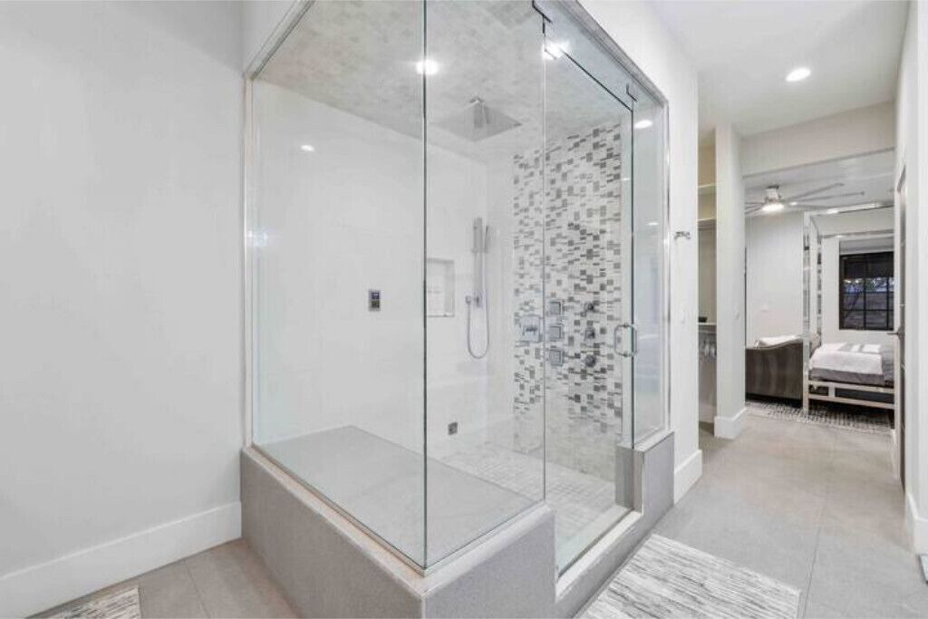 Photo of Bathroom in Colee Hammock