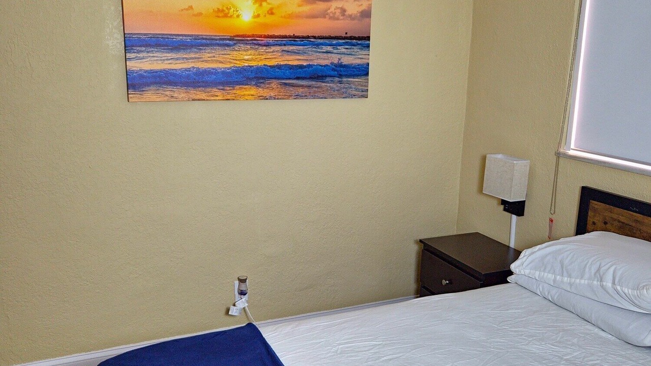 Photo of Bedroom in Lauderdale Lakes