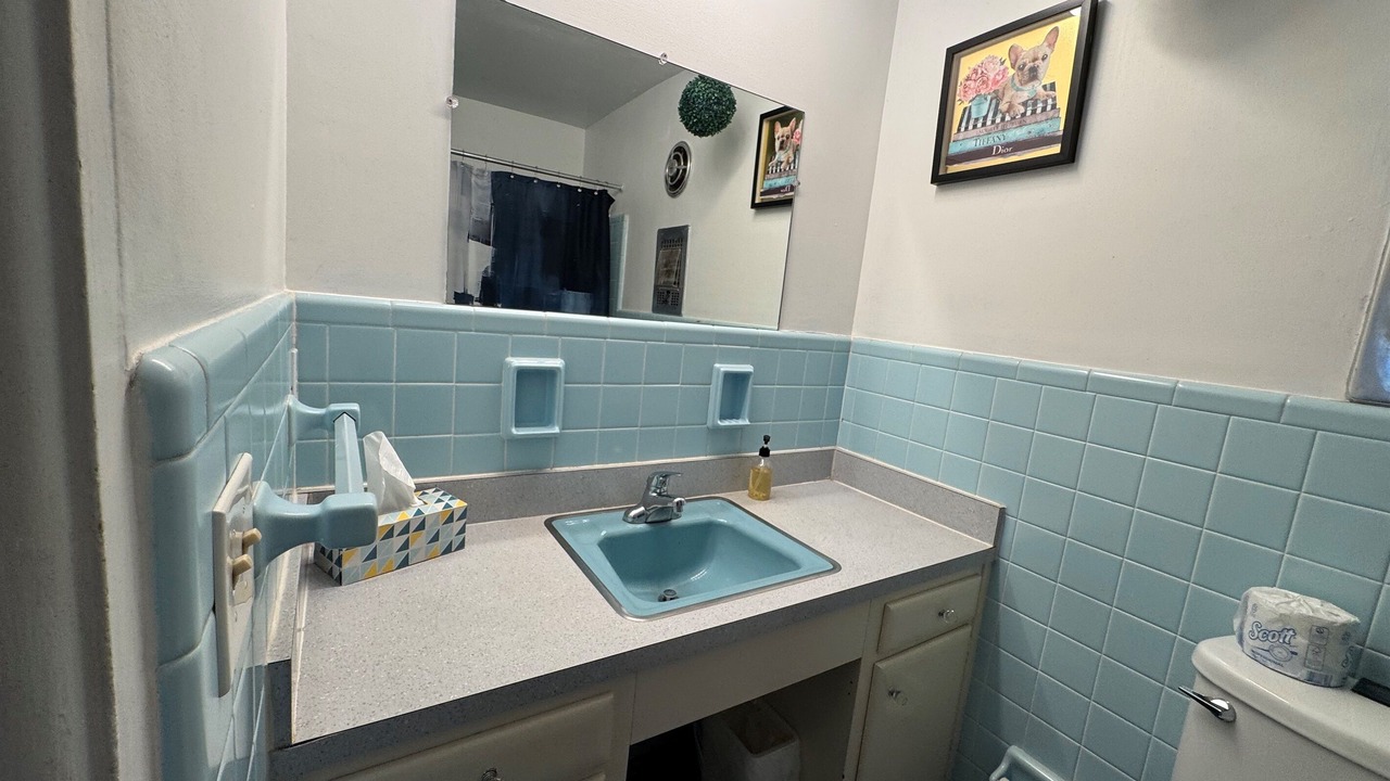 Photo of Bathroom in South Eola