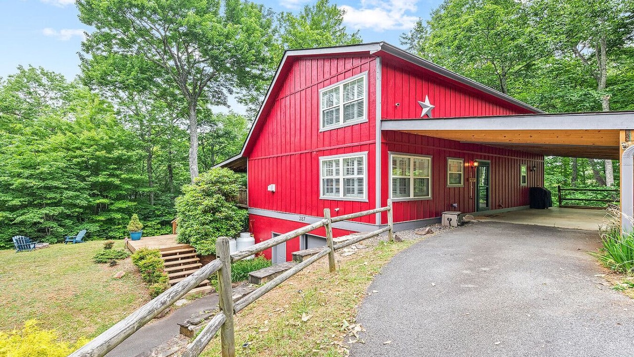 Photo of Outdoor in Waynesville