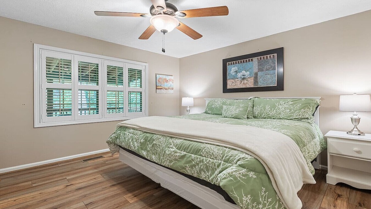 Photo of Bedroom in Waynesville