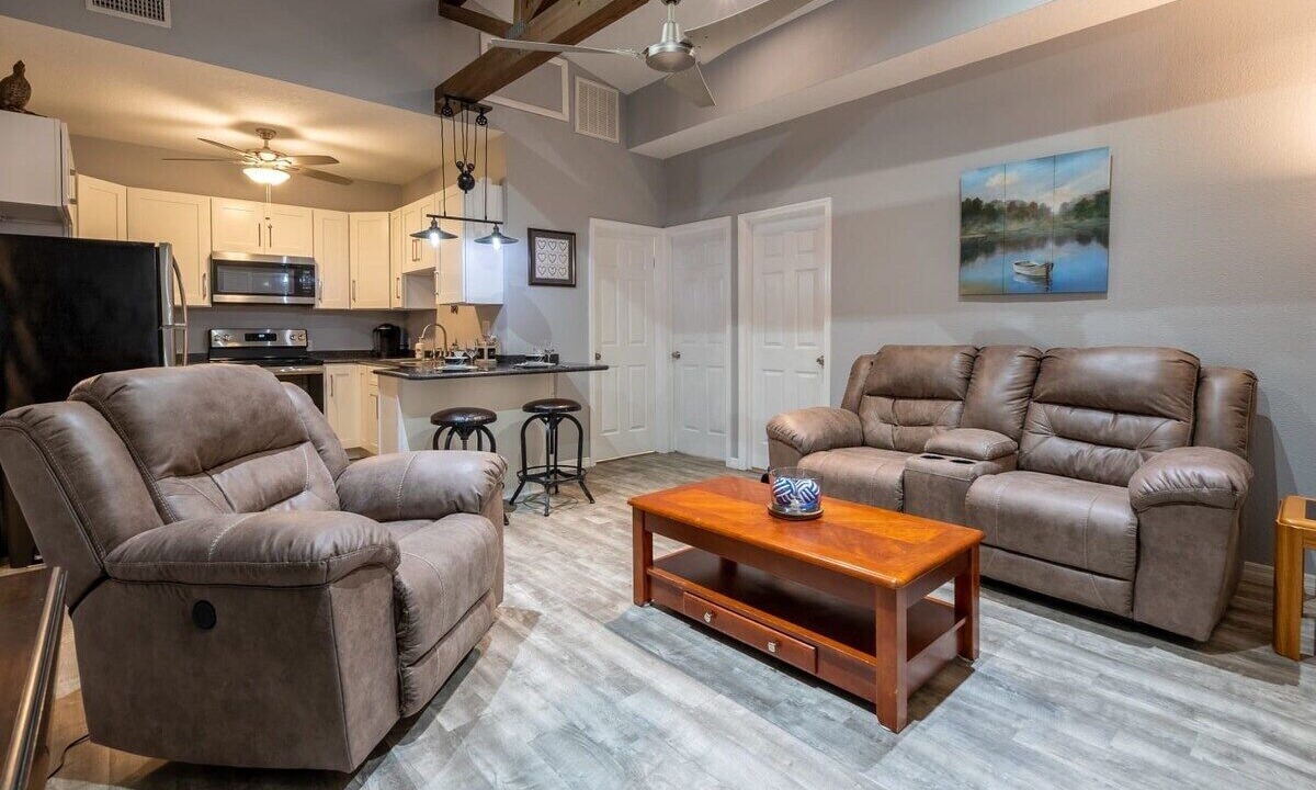 Photo of Livingroom in Forest City