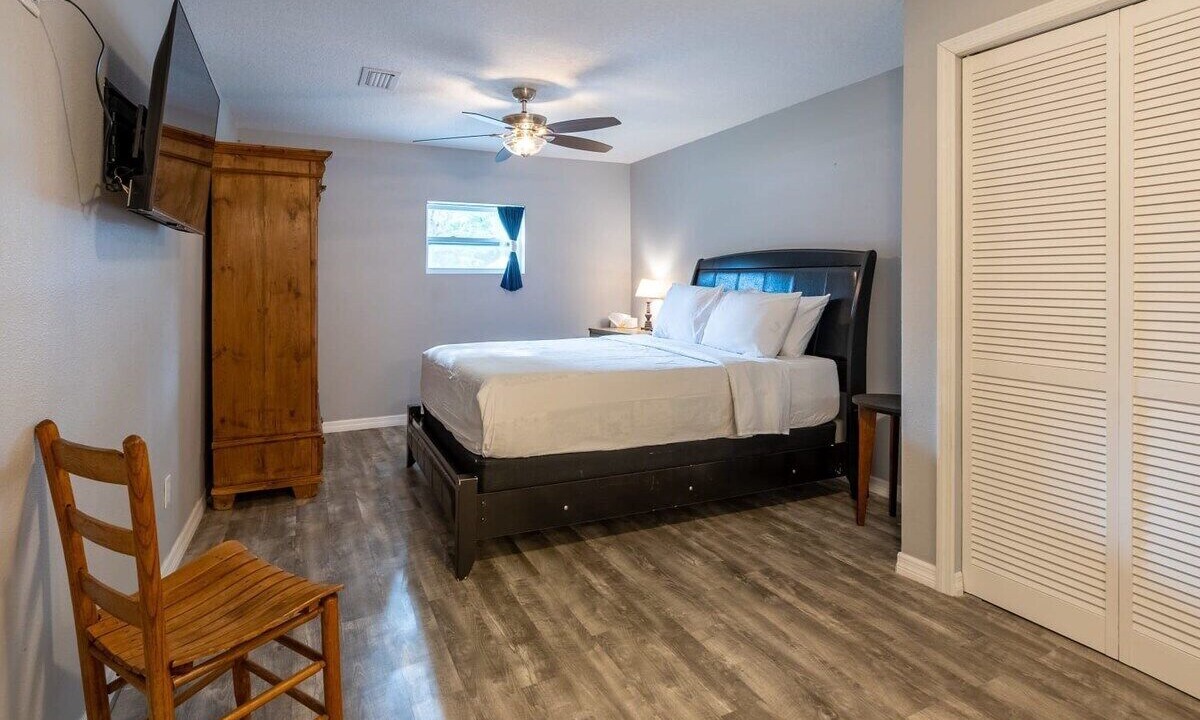 Photo of Bedroom in Forest City